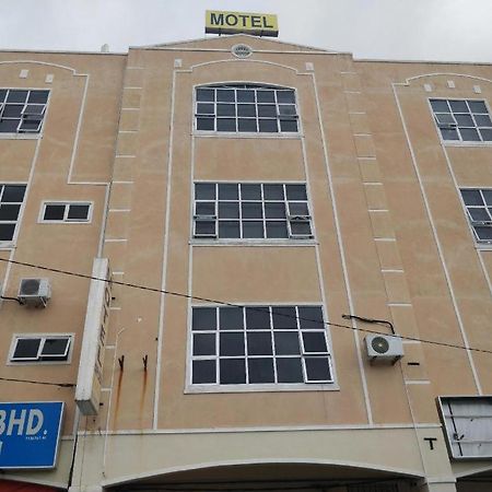 Spot On 89907 Motel Impian Seri Manjung Εξωτερικό φωτογραφία