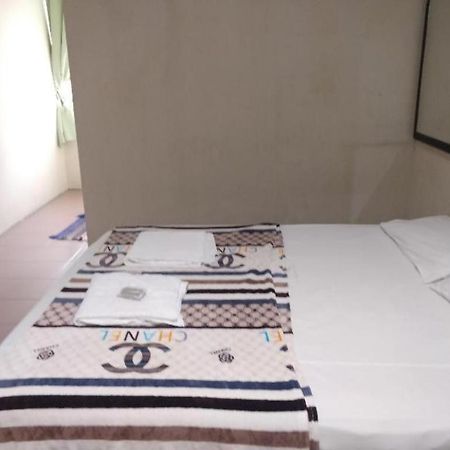 Spot On 89907 Motel Impian Seri Manjung Εξωτερικό φωτογραφία