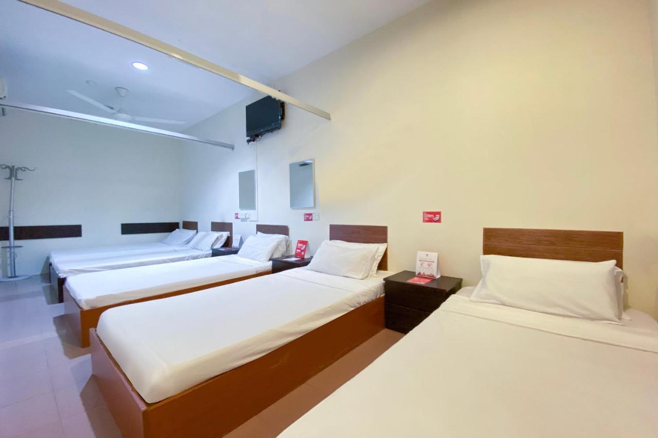 Spot On 89907 Motel Impian Seri Manjung Εξωτερικό φωτογραφία