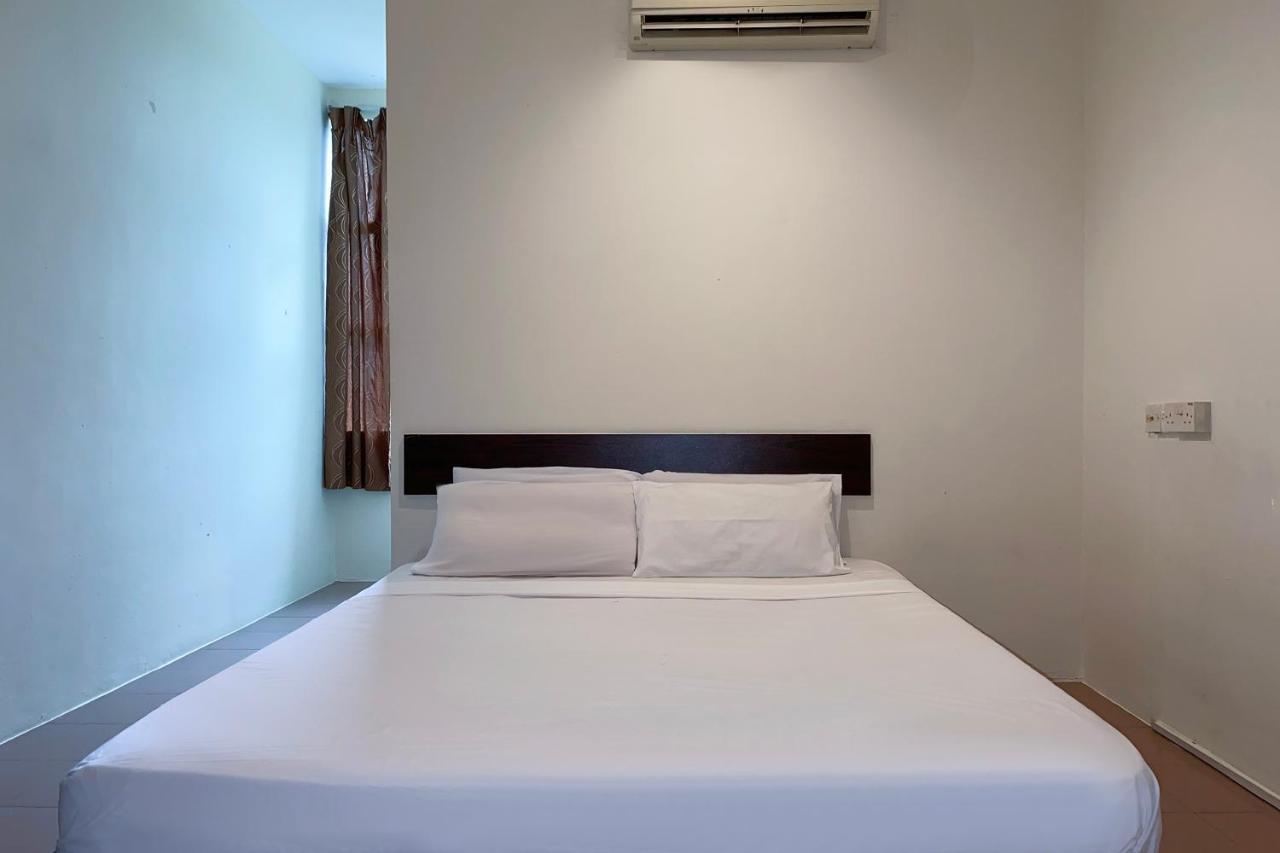 Spot On 89907 Motel Impian Seri Manjung Εξωτερικό φωτογραφία