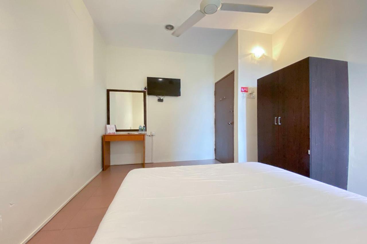 Spot On 89907 Motel Impian Seri Manjung Εξωτερικό φωτογραφία