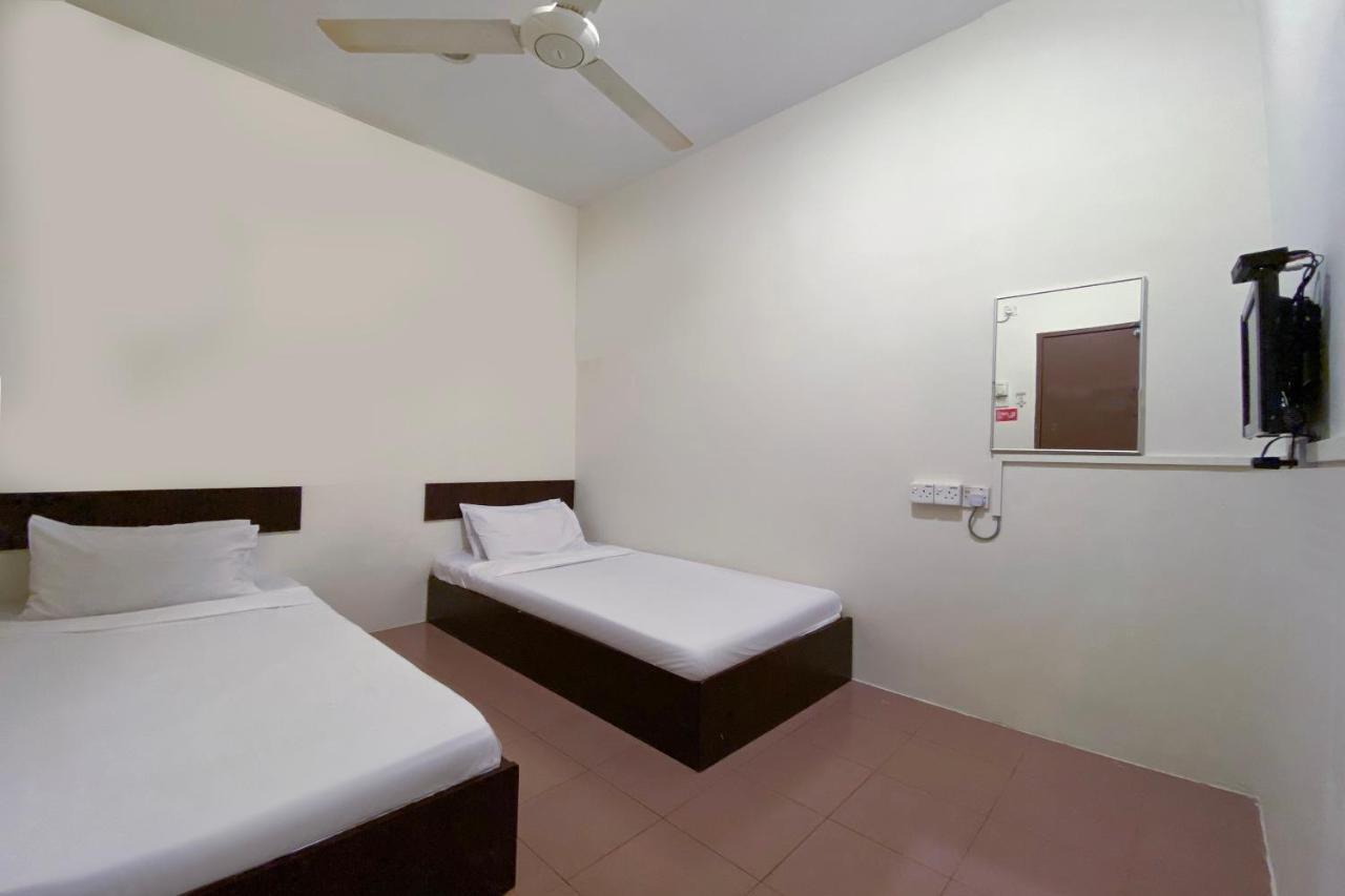 Spot On 89907 Motel Impian Seri Manjung Εξωτερικό φωτογραφία