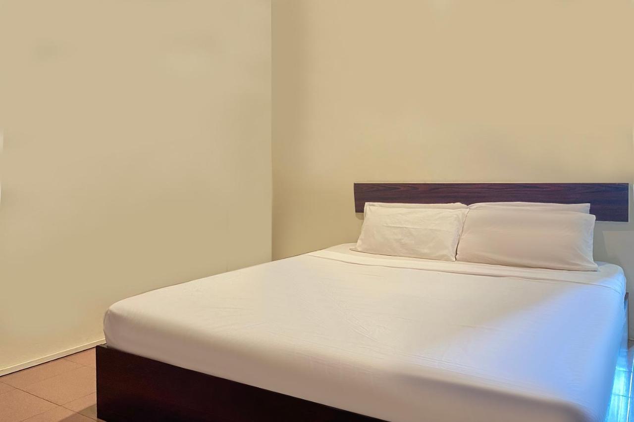 Spot On 89907 Motel Impian Seri Manjung Εξωτερικό φωτογραφία