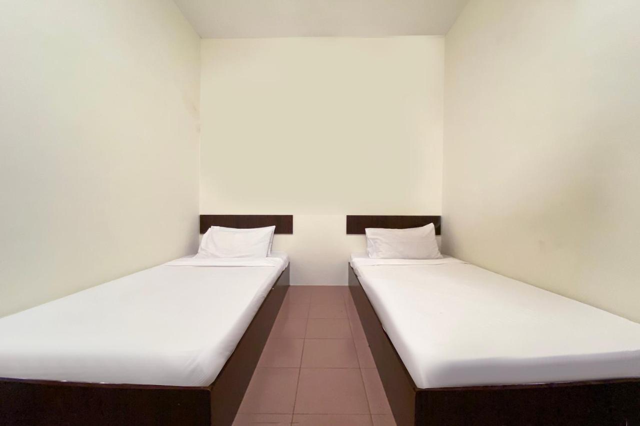 Spot On 89907 Motel Impian Seri Manjung Εξωτερικό φωτογραφία