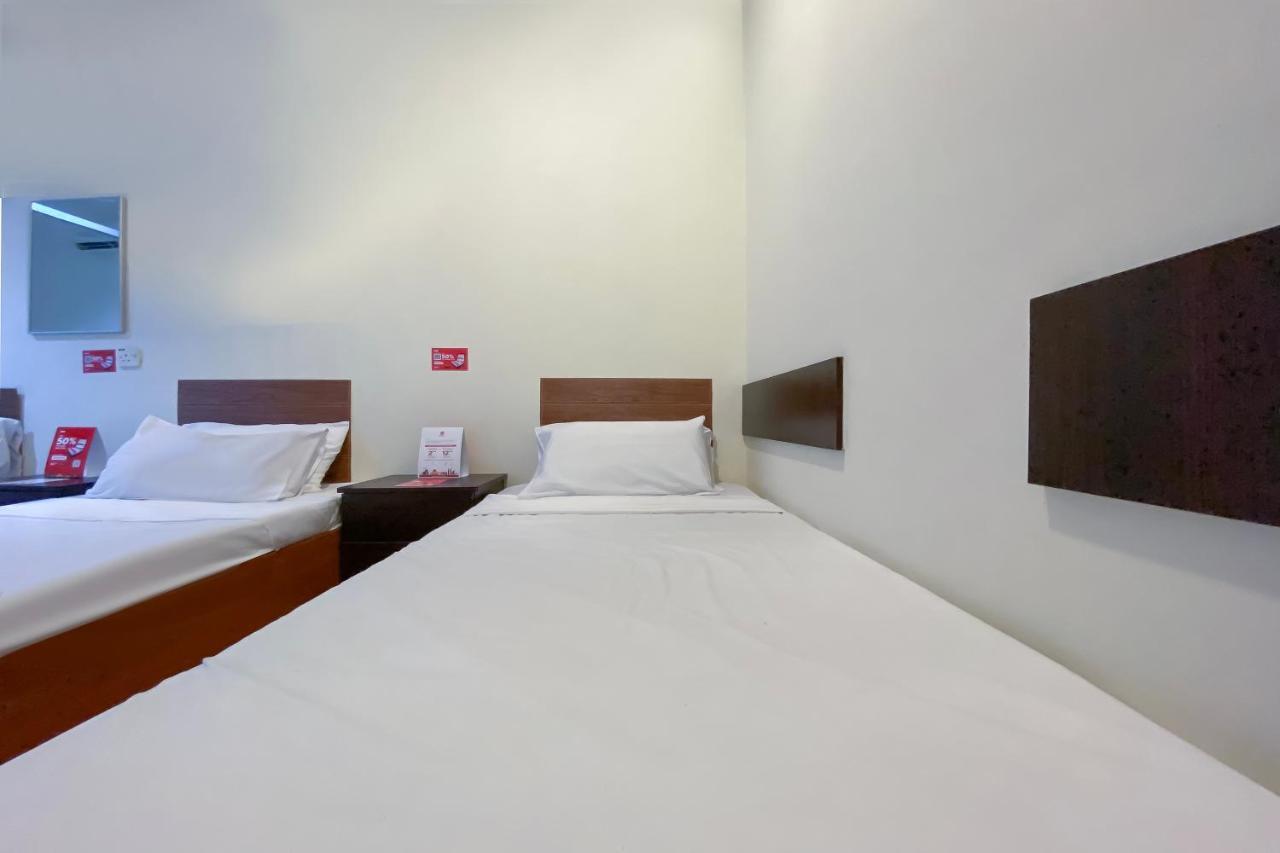 Spot On 89907 Motel Impian Seri Manjung Εξωτερικό φωτογραφία