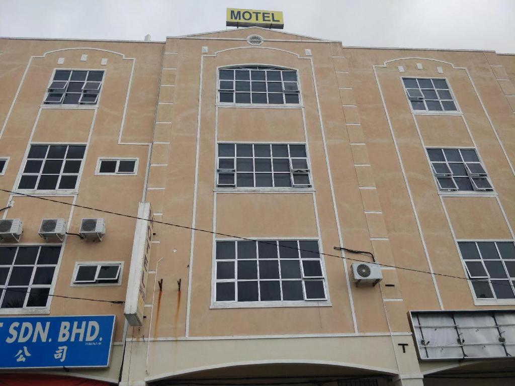 Spot On 89907 Motel Impian Seri Manjung Εξωτερικό φωτογραφία