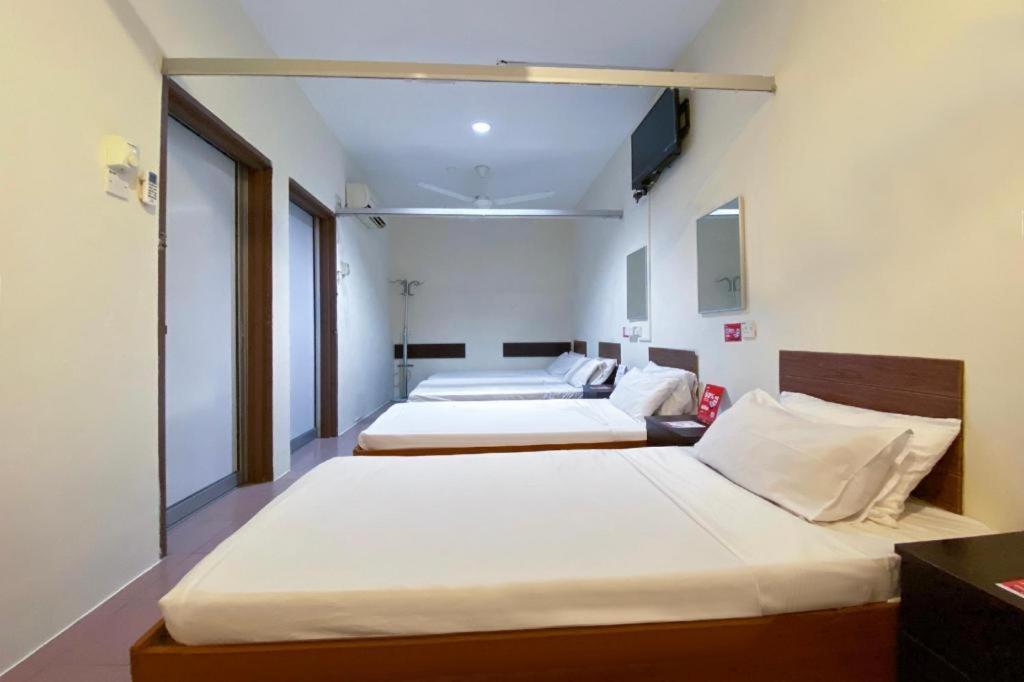 Spot On 89907 Motel Impian Seri Manjung Εξωτερικό φωτογραφία