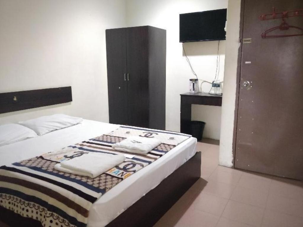 Spot On 89907 Motel Impian Seri Manjung Εξωτερικό φωτογραφία
