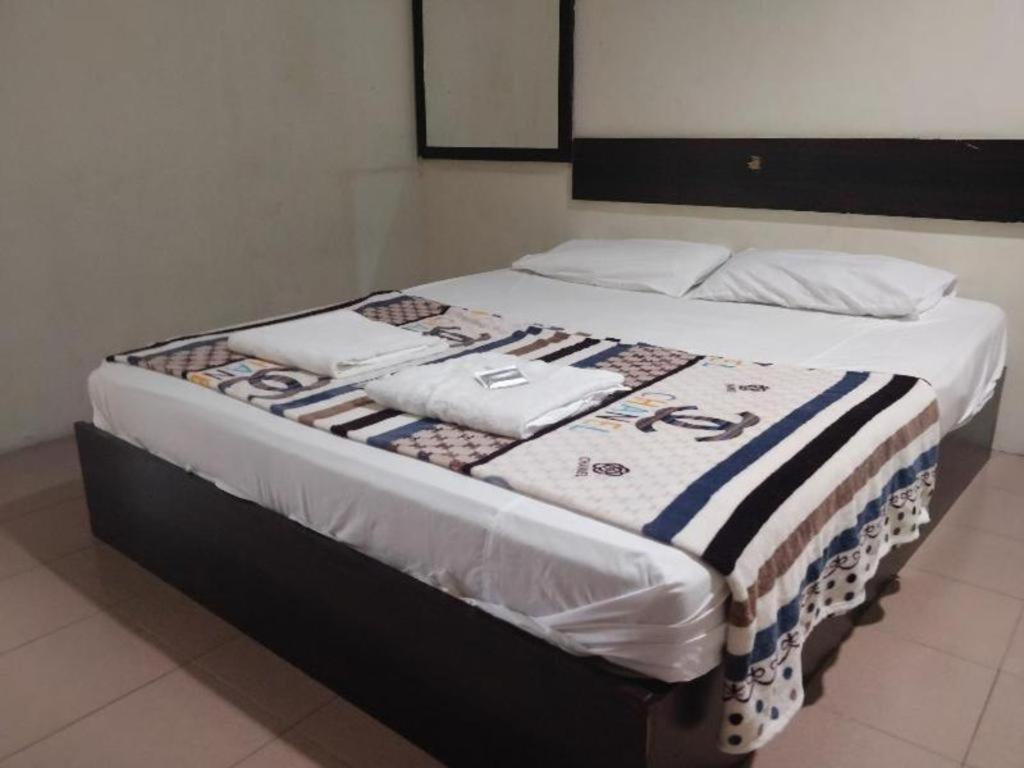 Spot On 89907 Motel Impian Seri Manjung Εξωτερικό φωτογραφία