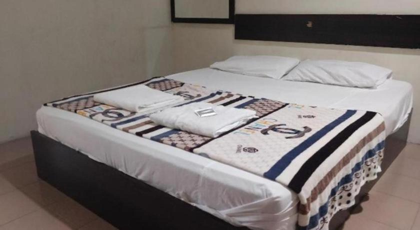 Spot On 89907 Motel Impian Seri Manjung Εξωτερικό φωτογραφία