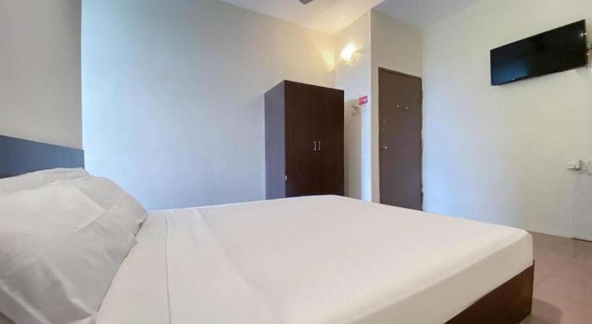 Spot On 89907 Motel Impian Seri Manjung Εξωτερικό φωτογραφία