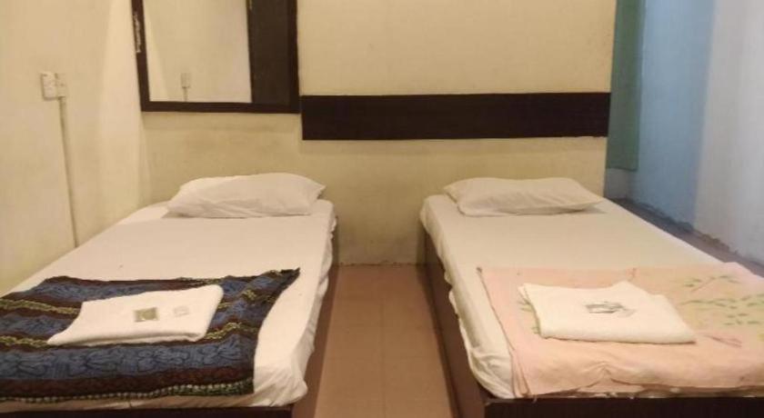 Spot On 89907 Motel Impian Seri Manjung Εξωτερικό φωτογραφία
