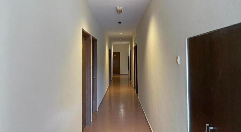 Spot On 89907 Motel Impian Seri Manjung Εξωτερικό φωτογραφία